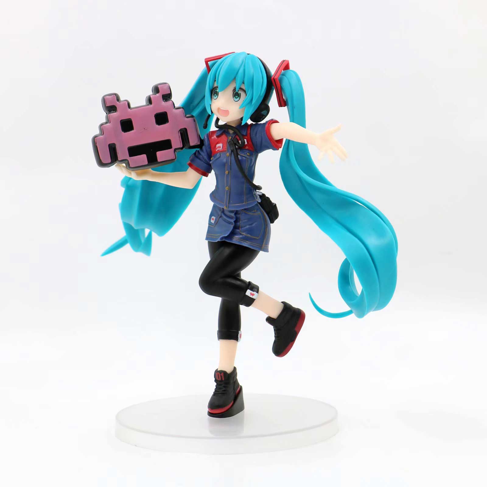 miku figurine